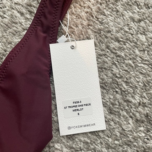 White Fox Swim - St. Tropez Merlot One Piece SMALL - Picture 6 of 6